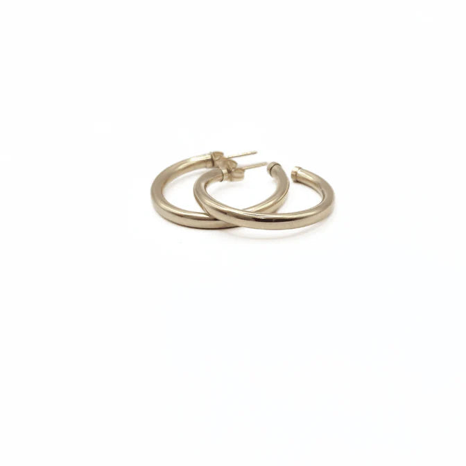 Erin Gray | Paris 14K Gold-Filled Post Hoop Earrings - 20mm