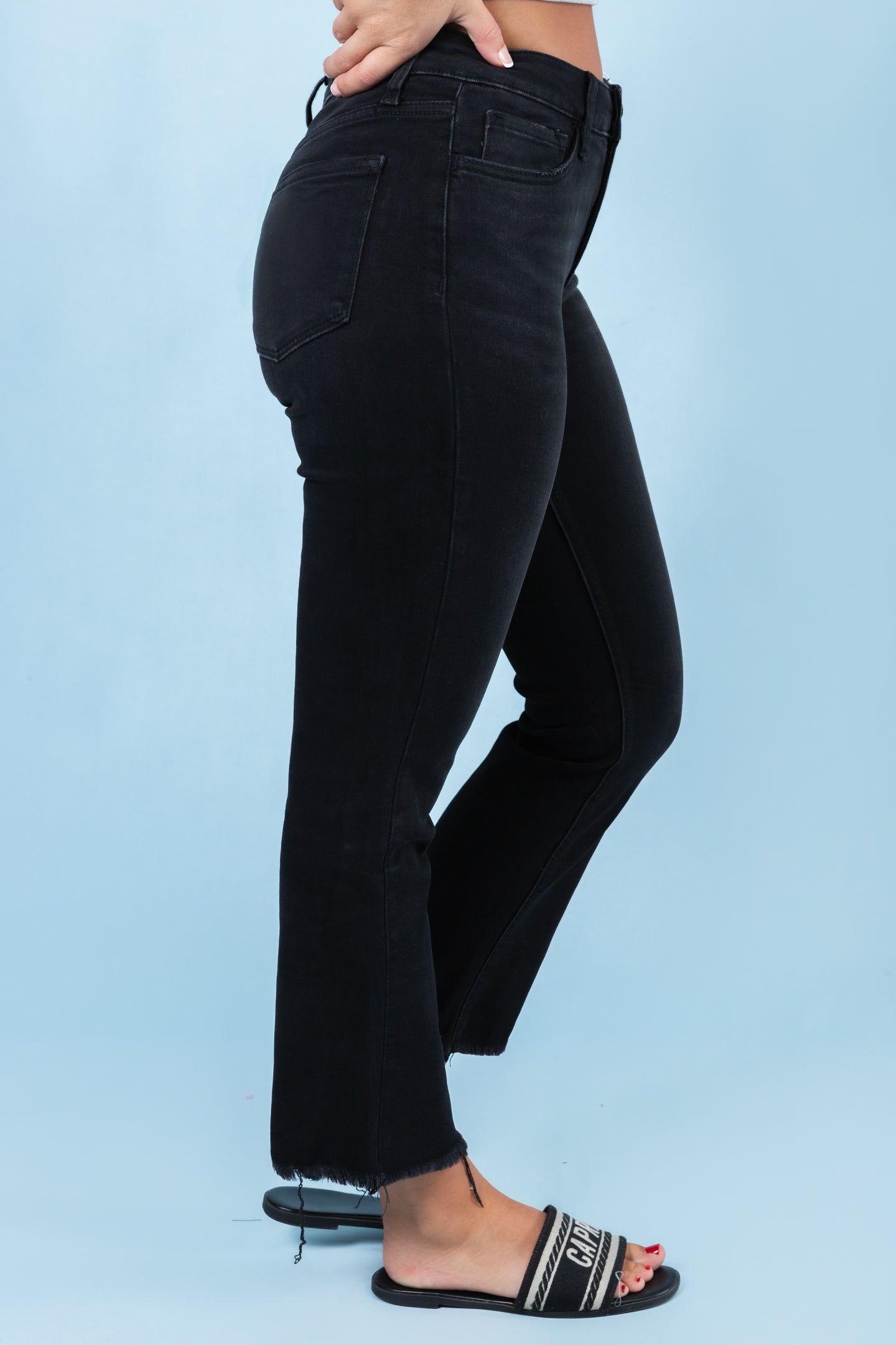 Lovervet | Mid Rise Crop Flare Jean