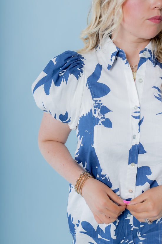 Load image into Gallery viewer, Drift Away Floral Top
