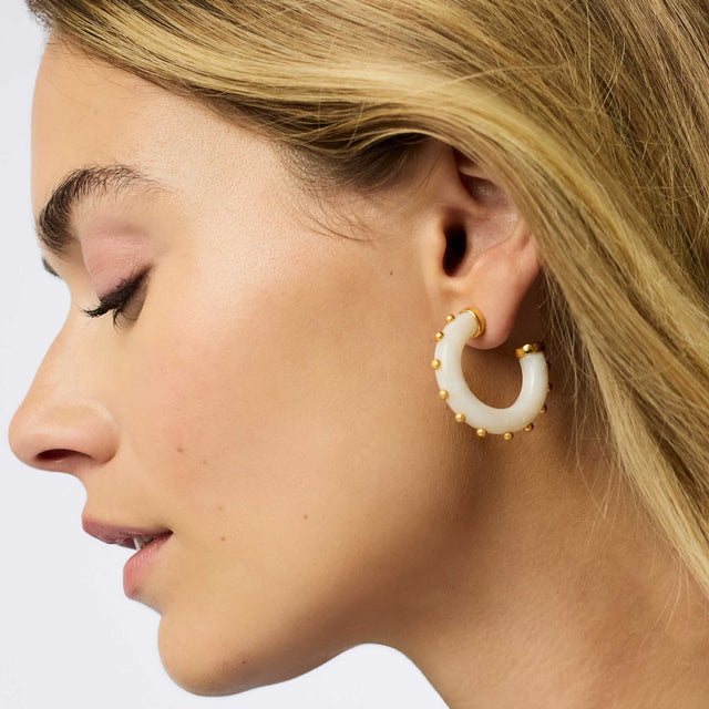Julie Vos | Colette Hoop
