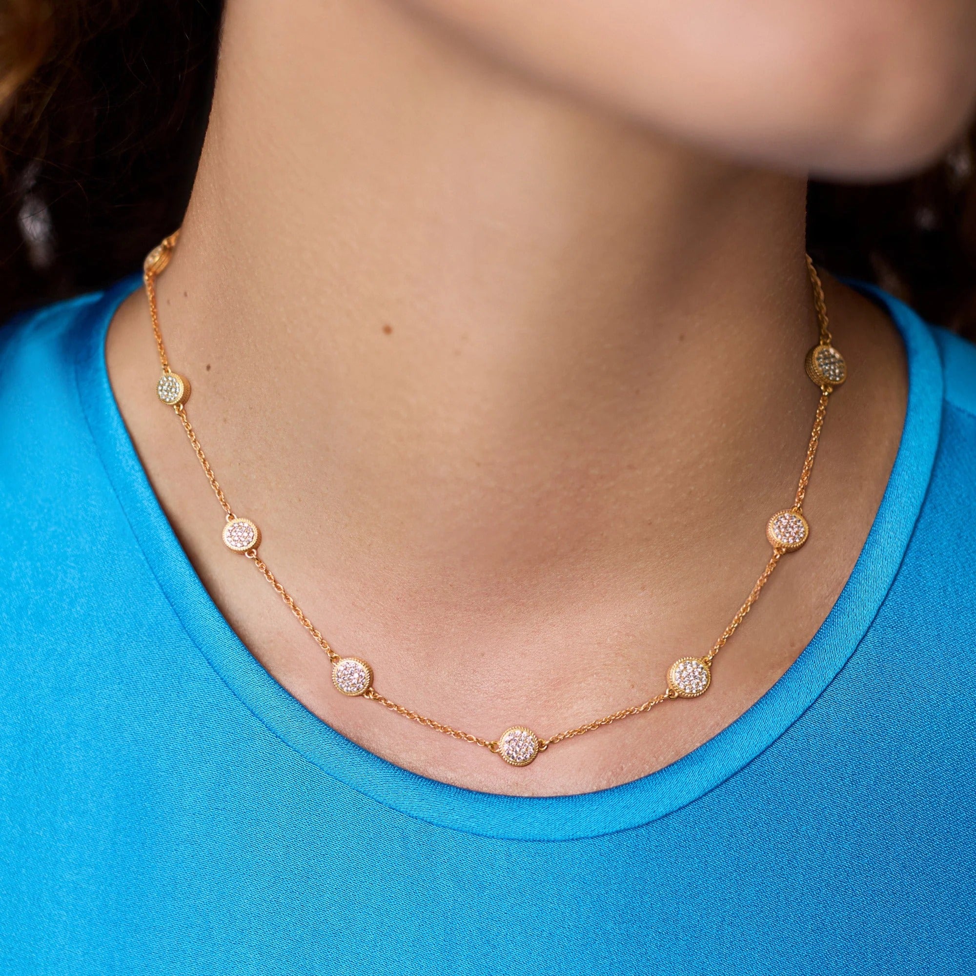 Julie Vos | Windsor Delicate Station Necklace