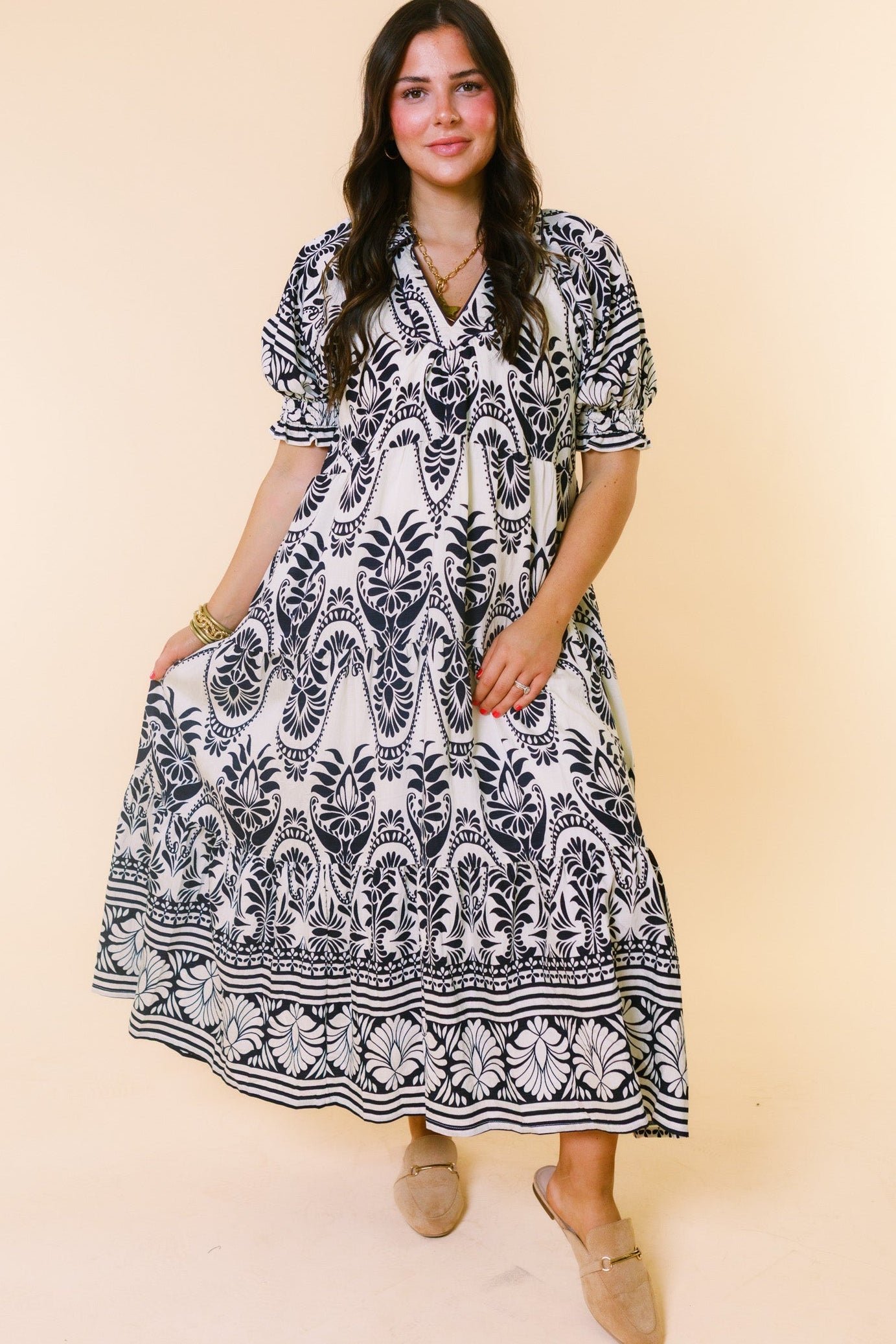 The Graceful Border Midi Dress
