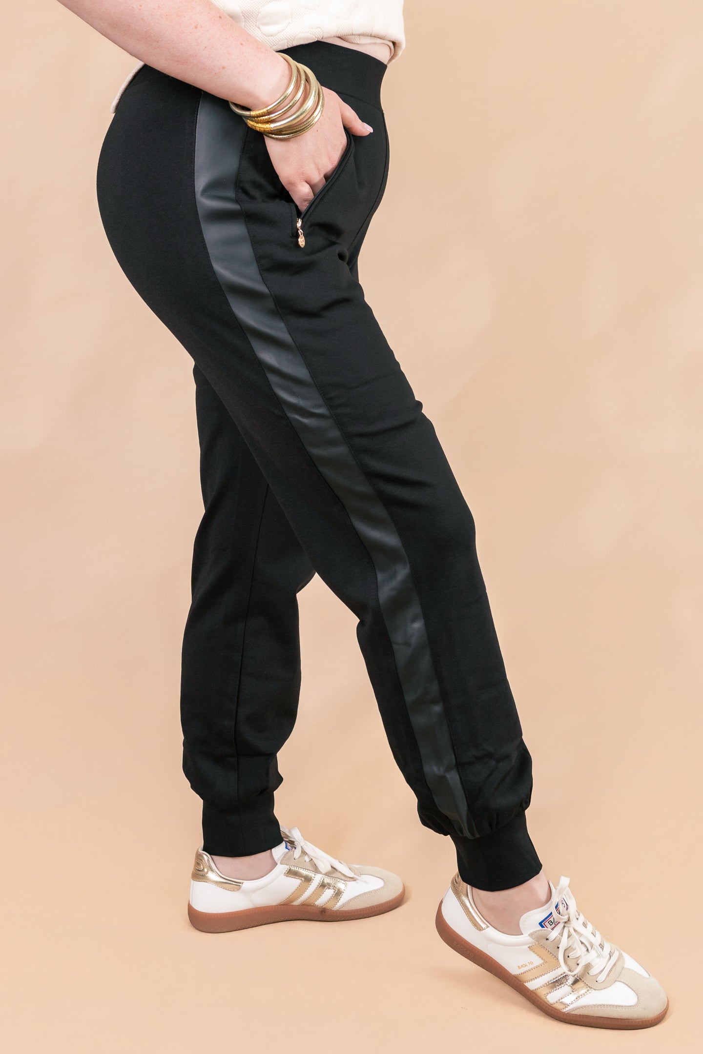 Emily McCarthy | Downtown Jogger