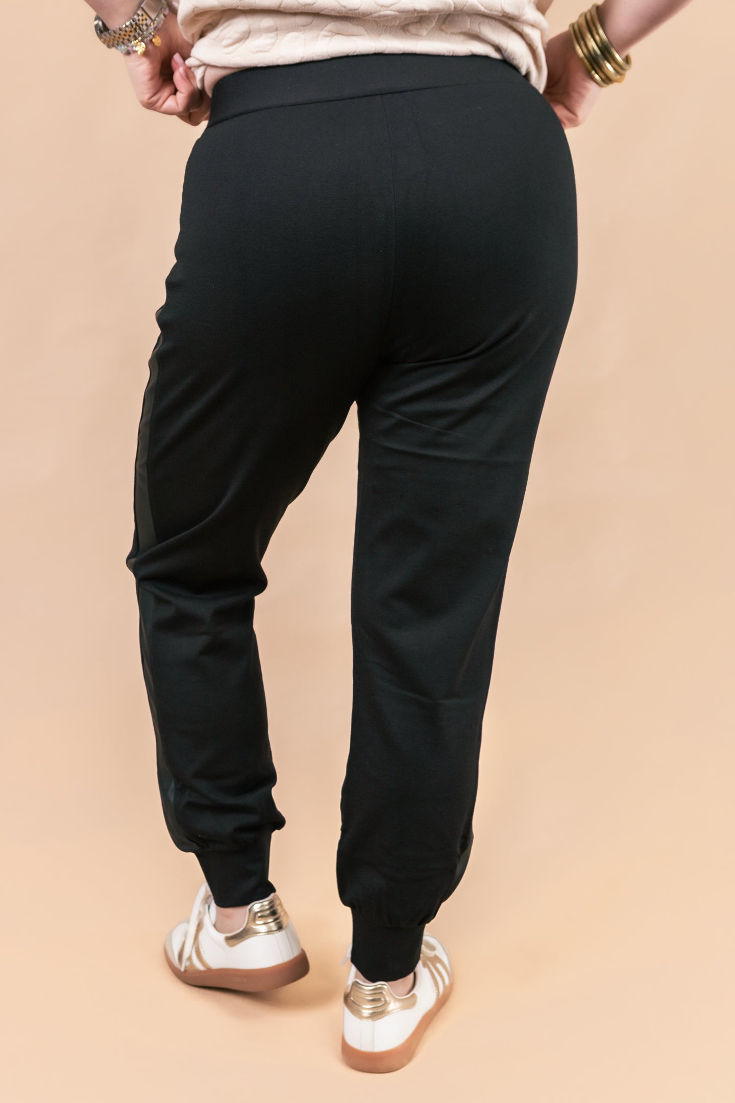 Emily McCarthy | Downtown Jogger