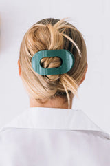Teleties | Mistletoe Medium Flat Round Clip