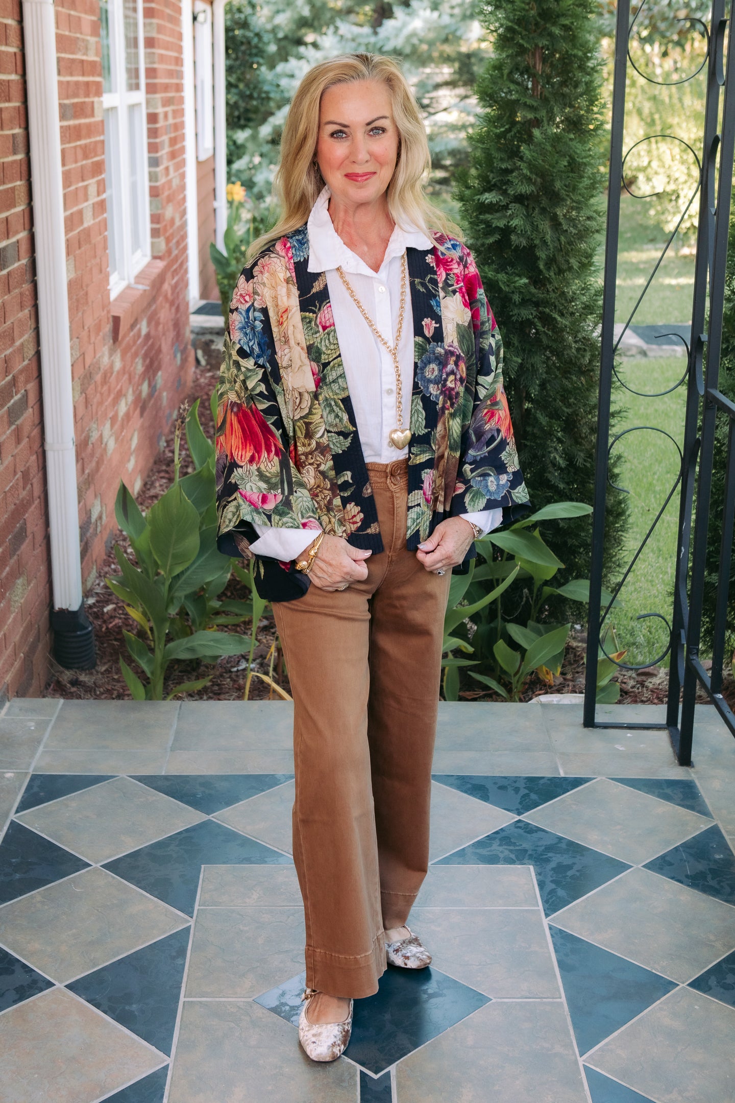 Primula Print Black Short Kimono