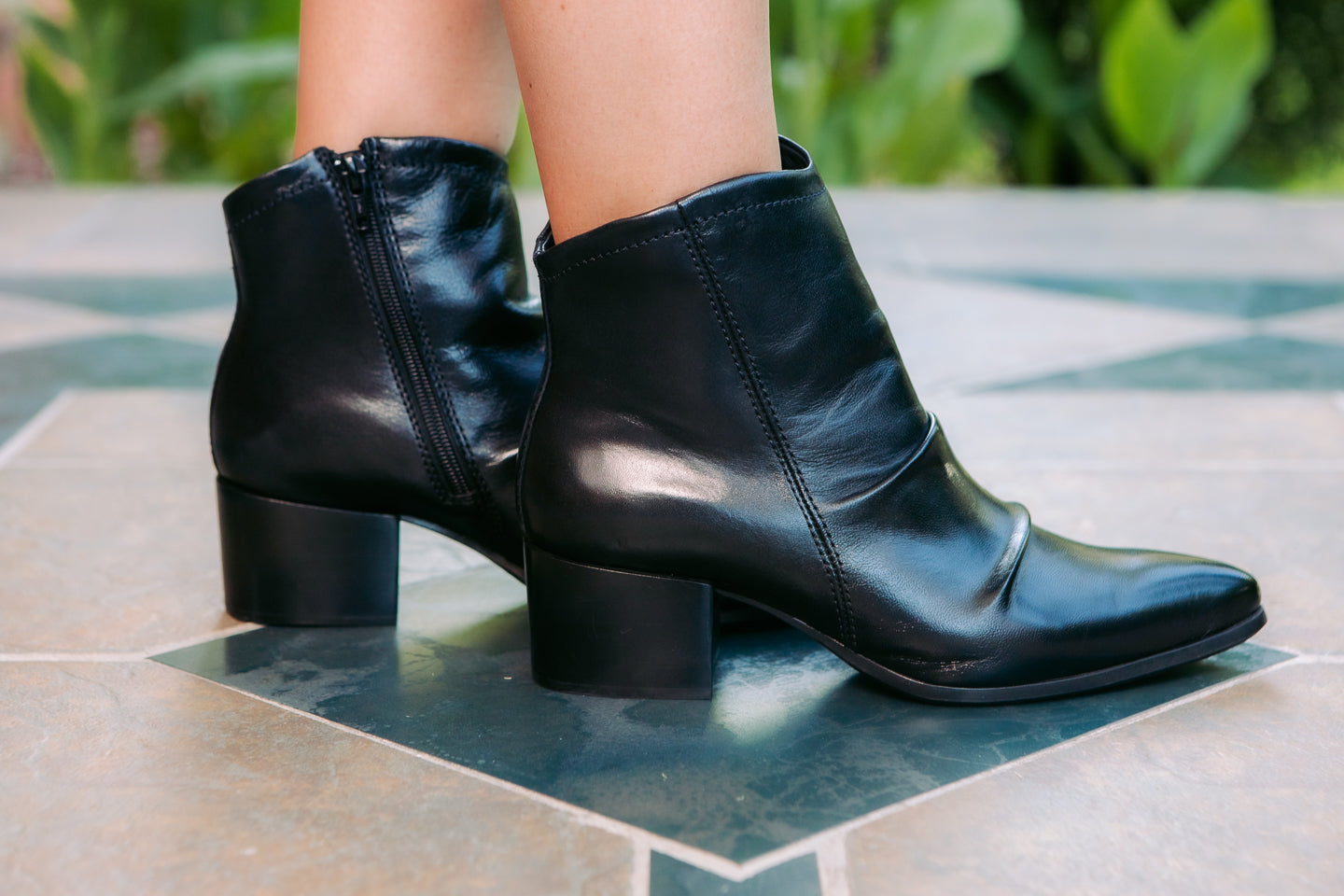 Chocolat Blu | Lian in Black Leather